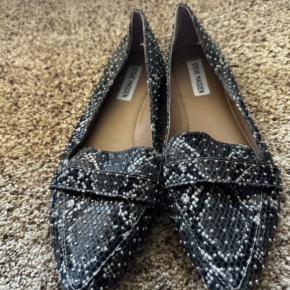 Steve Madden studded cheetah print flats - Picture 4 of 5